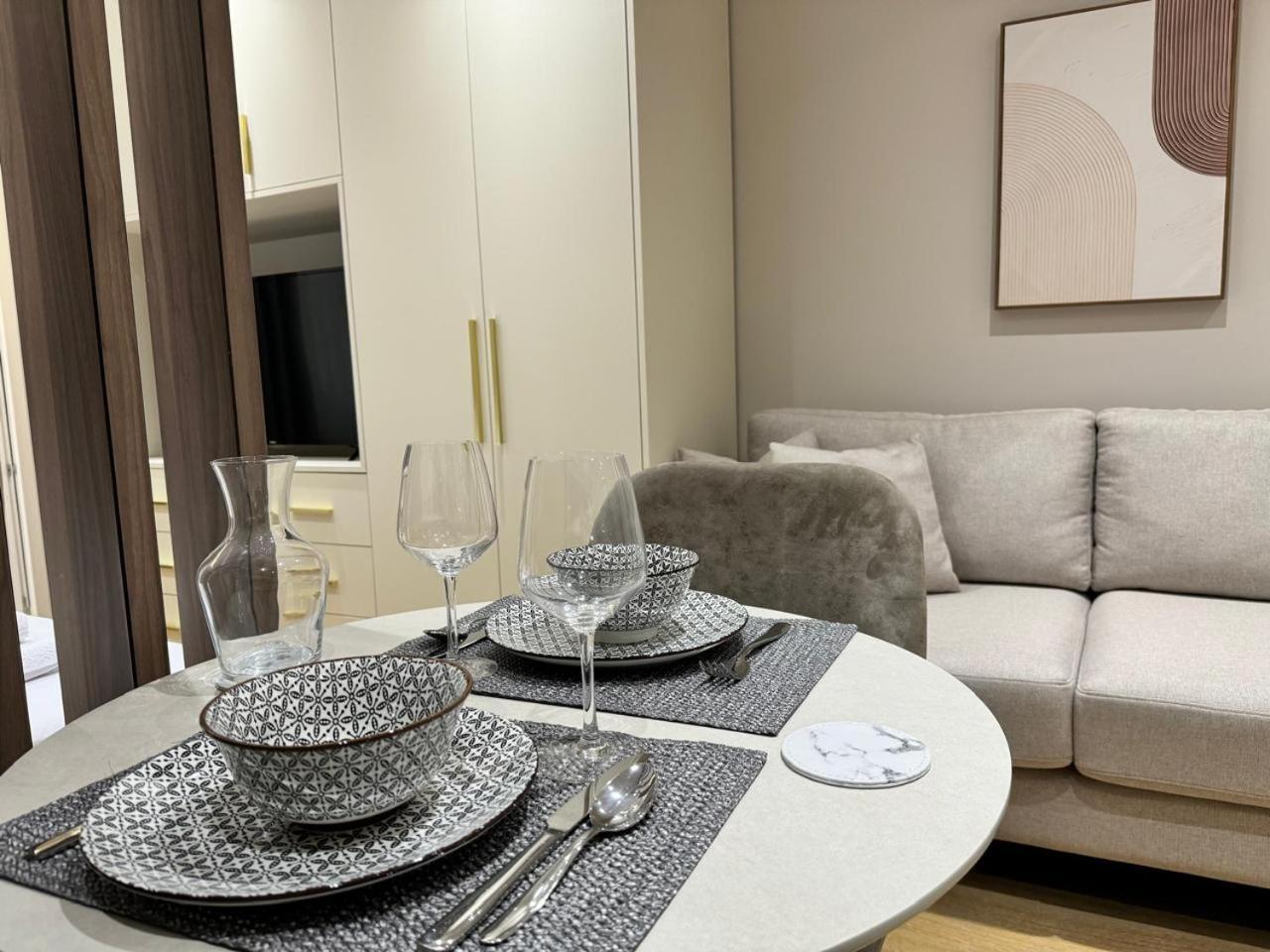 E&R Apartments At Myslym Shyri Tirana Eksteriør billede